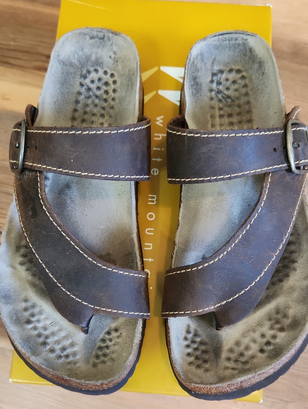 White Mountain Brown Leather Sandals